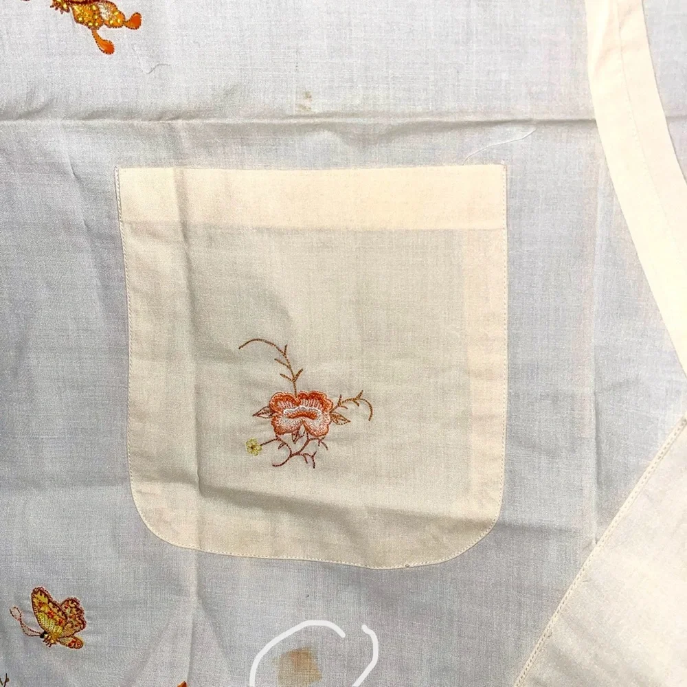 Scallop Edge Light Peach Apron